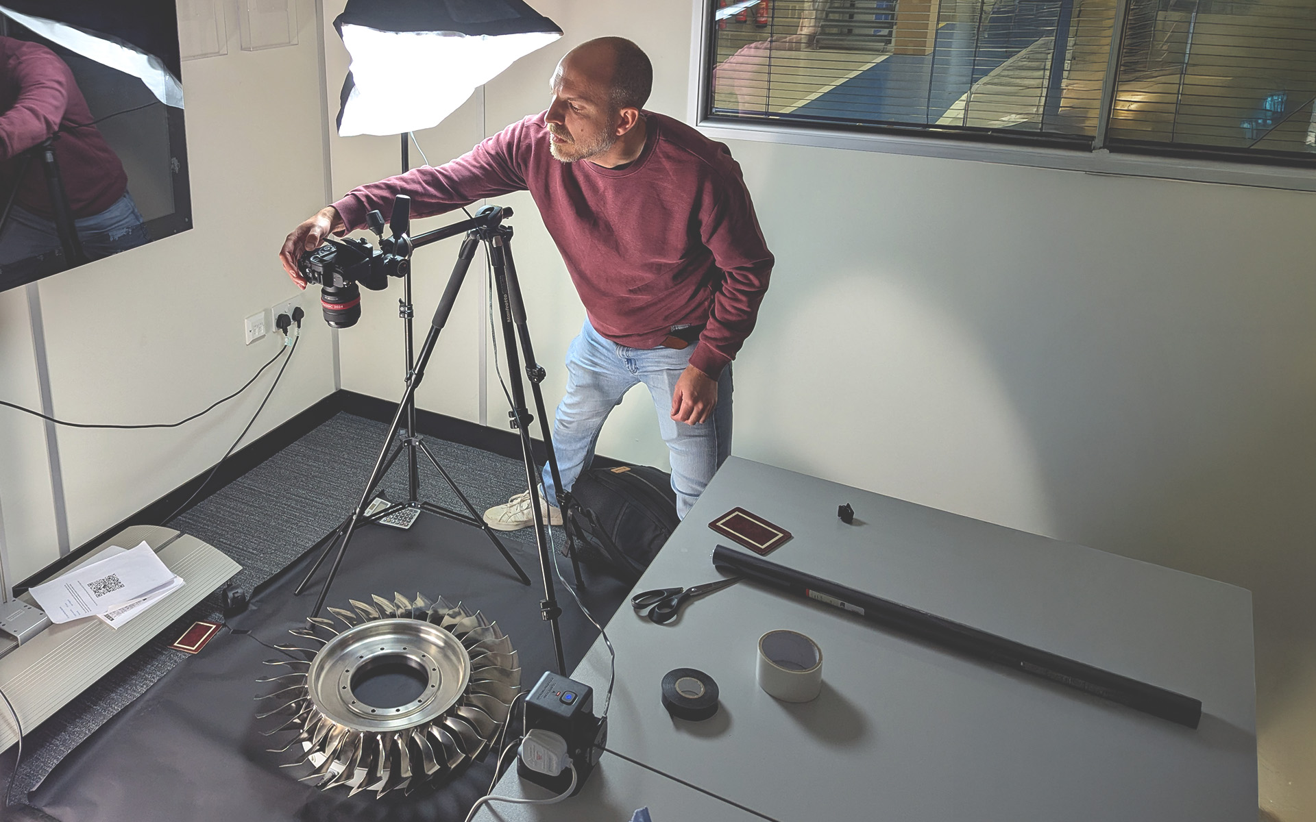 Photographer in studio - Nooboo – creative marketing agency in Oxfordshire